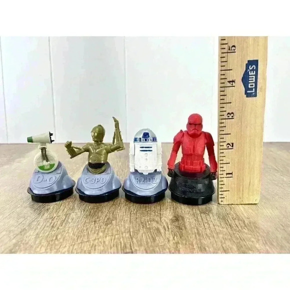 x4 Star Wars The Rise of Skywalker Movie Theater Cup Toppers Cake Figure Bust - Picture 3 of 6